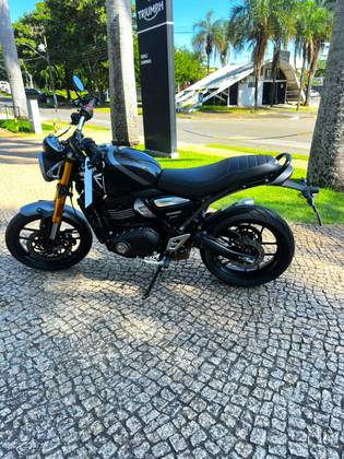 TRIUMPH SPEED 400 TRIUMPH SPEED 400